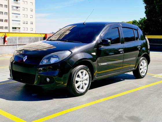 RENAULT SANDERO 1.0 EXPRESSION 16V FLEX 4P MANUAL RENAULT SANDERO 1.0 EXPRESSION 16V FLEX 4P MANUAL